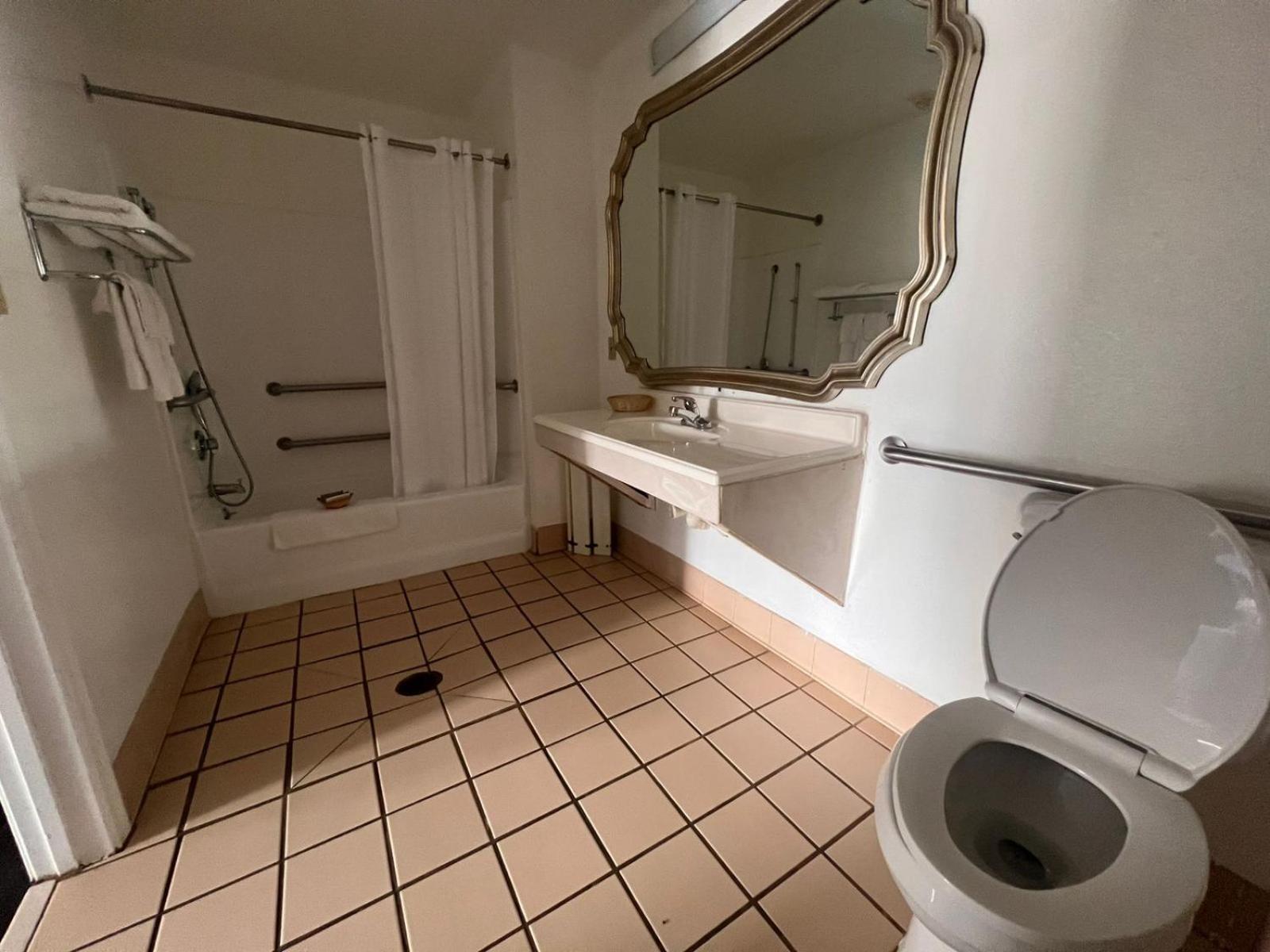 Inn Budget By Oyo 3*